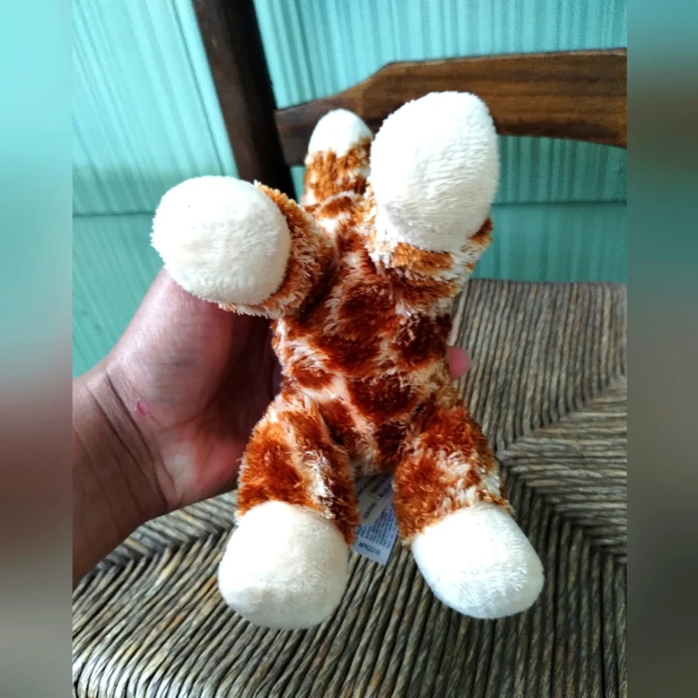 ÷Aurora Mini Flopsie GiGi Brown Giraffe 8" Stuffed Animal  Plush Lovey Soft Toy - Picture 8 of 13